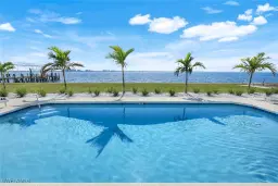 Picture of 656 Coral Dr, Cape Coral, FL 33904