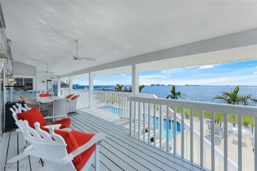 Picture of 656 Coral Dr, Cape Coral FL 33904