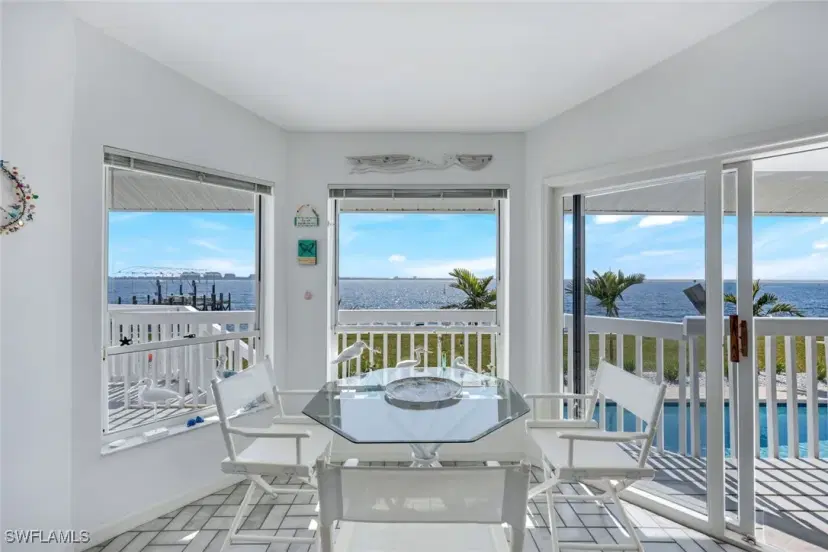 Picture of 656 Coral Dr, Cape Coral FL 33904
