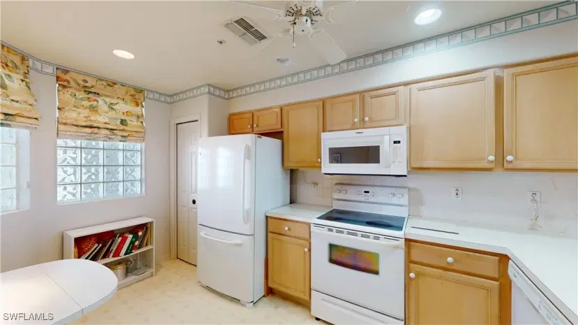 Picture of 16400 Millstone Cir 203, Fort Myers FL 33908