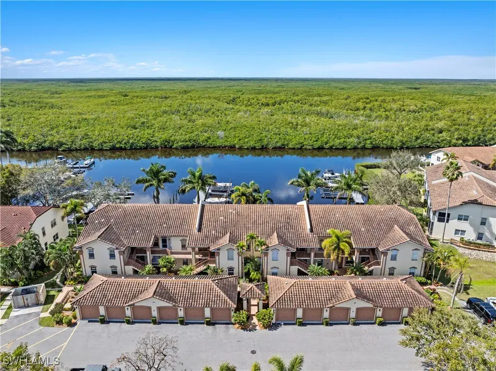Picture of 182 Newport Dr 1003, Naples, FL 34114
