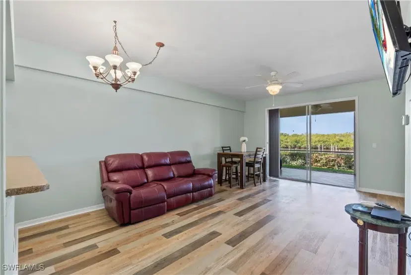Picture of 182 Newport Dr 1003, Naples FL 34114