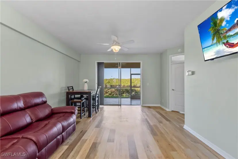 Picture of 182 Newport Dr 1003, Naples FL 34114
