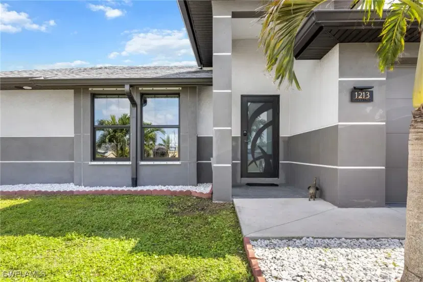 Picture of 1213 NE 6Th Pl, Cape Coral FL 33909