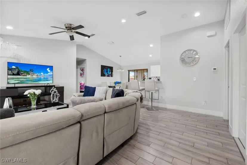 Picture of 1213 NE 6Th Pl, Cape Coral FL 33909