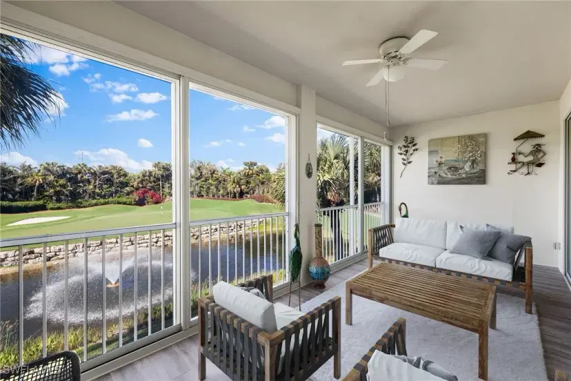 Picture of 2150 Aberdeen Ln 7, Naples FL 34109
