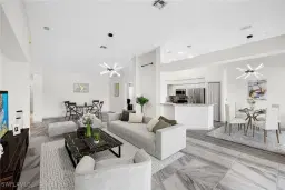 Picture of 2150 Aberdeen Ln 7-202, Naples, FL 34109