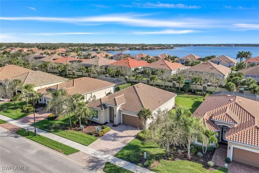 Picture of 9308 Fieldstone Ln, Naples FL 34120
