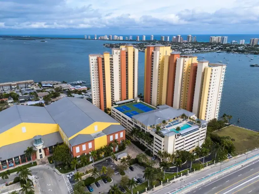 Picture of 2640 Lake Shore Drive 1208, Riviera Beach FL 33404