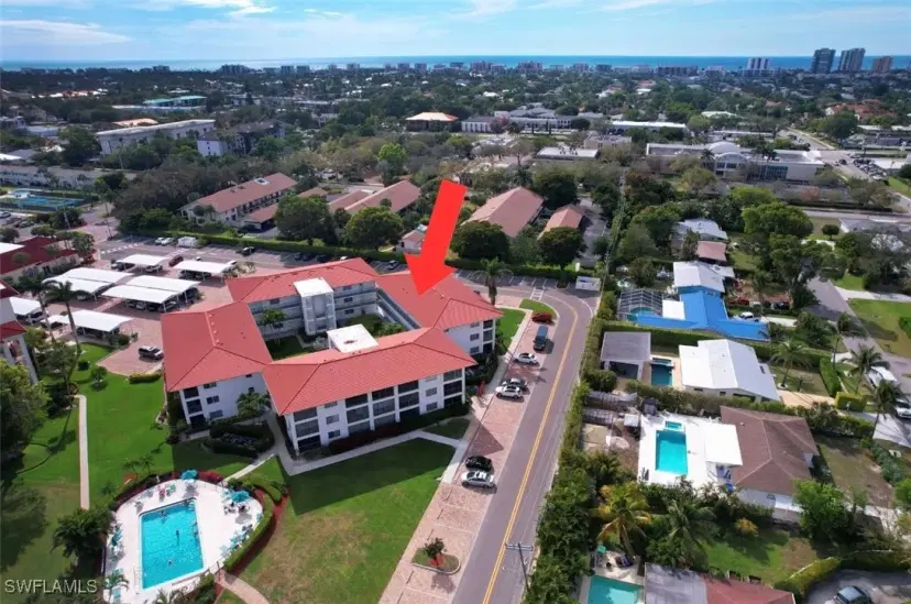 Picture of 5 High Point Cir W 112, Naples FL 34103