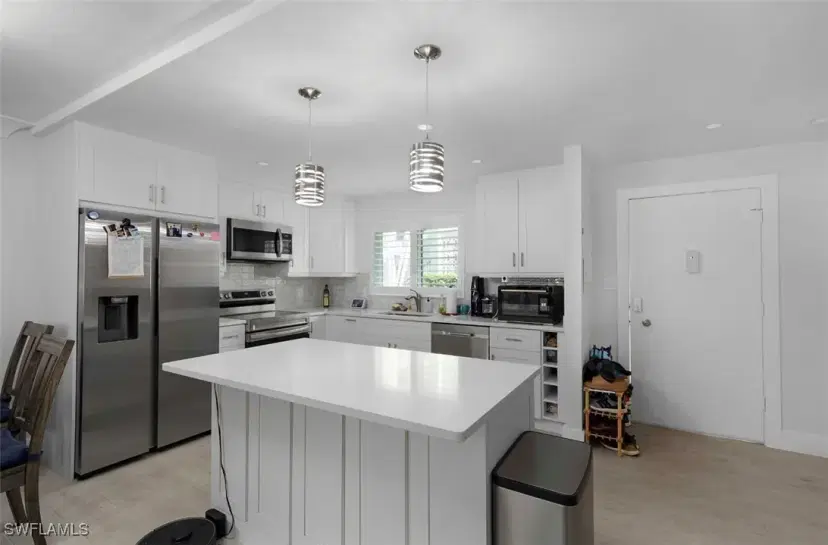 Picture of 5 High Point Cir W 112, Naples FL 34103