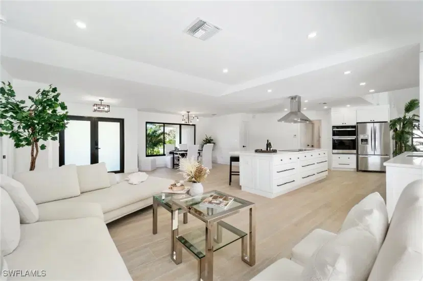 Picture of 2421 Kings Lake Blvd, Naples FL 34112