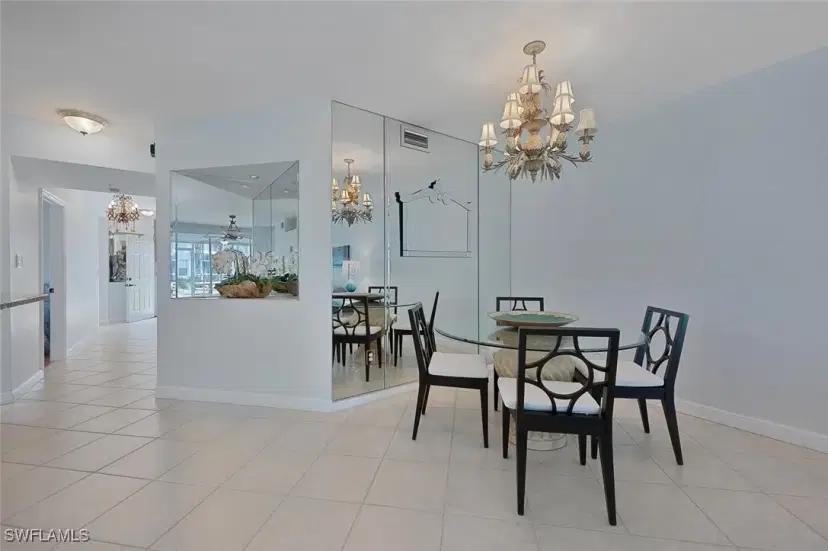 Picture of 2585 Old Groves Rd 104, Naples FL 34109