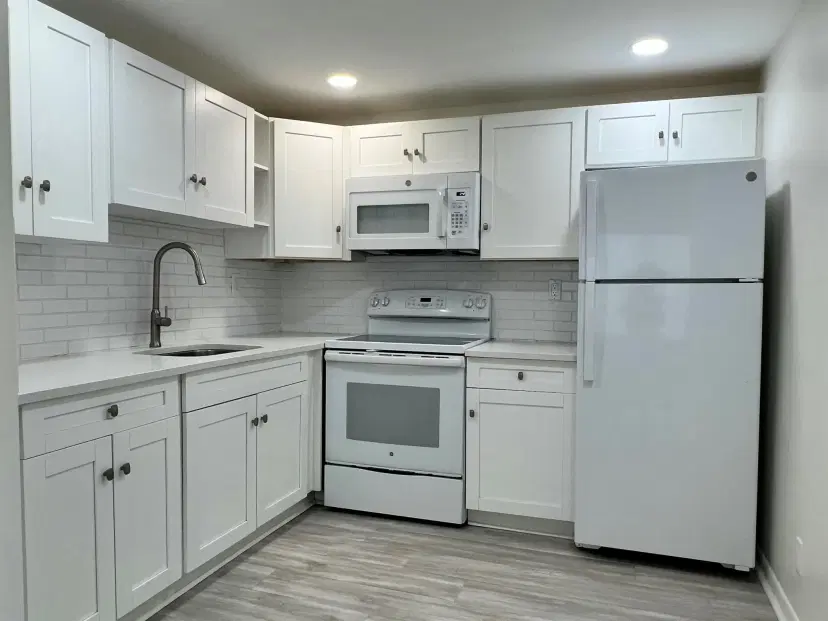 Picture of 10 Burgundy A, Delray Beach FL 33484