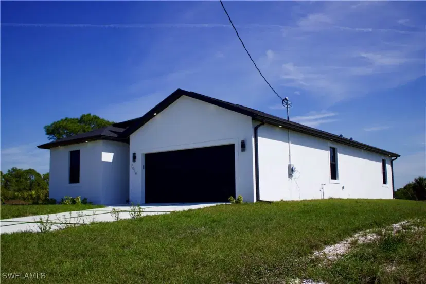 Picture of 7016 Tide Cir, Labelle FL 33935