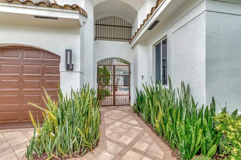 Picture of 4085 Avalon Pointe Drive, Boca Raton FL 33496