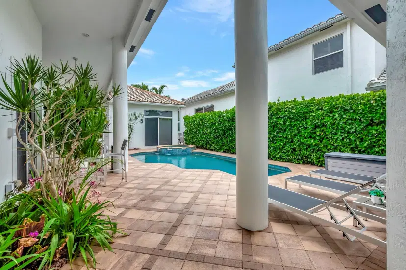 Picture of 4085 Avalon Pointe Drive, Boca Raton FL 33496