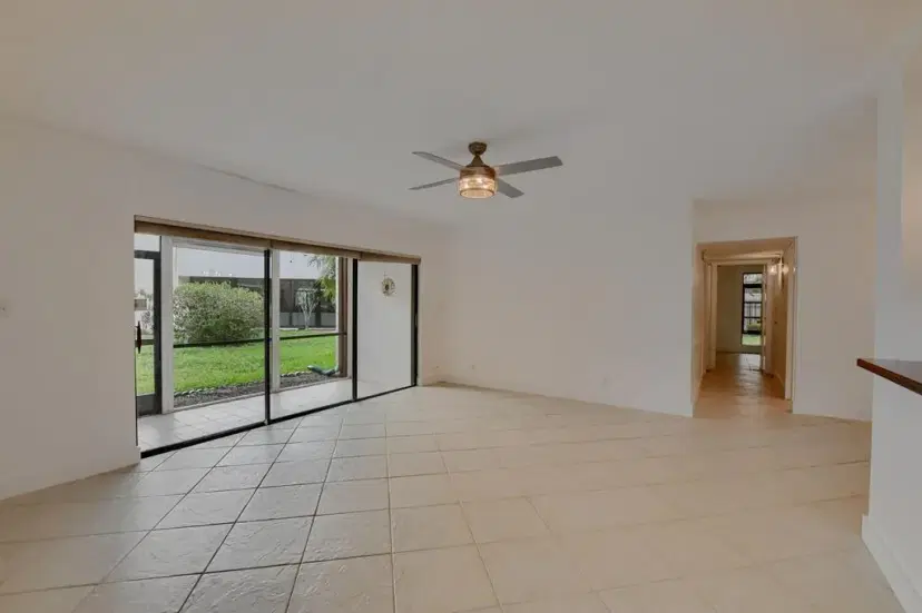 Picture of 516 Osprey Drive 14A, Delray Beach FL 33444