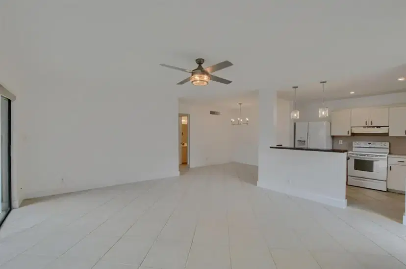 Picture of 516 Osprey Drive 14A, Delray Beach FL 33444