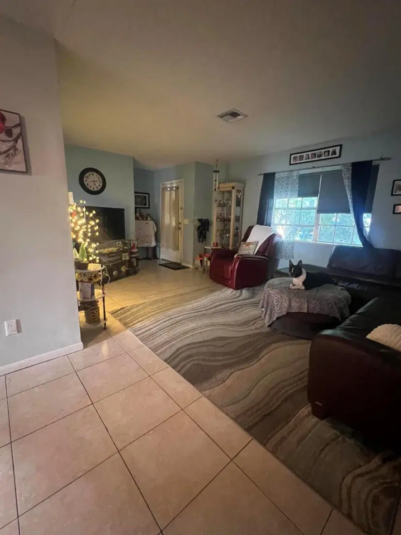 Picture of 412 NE Midvale Street, Port St Lucie FL 34952