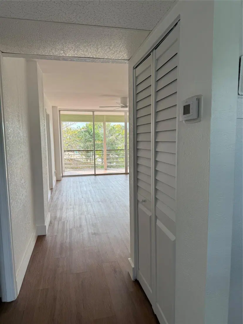 Picture of 111 Royal Park Dr 3A, Oakland Park FL 33309