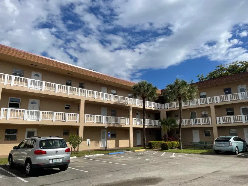 Picture of 608 SW Natura Blvd 105, Deerfield Beach FL 33441