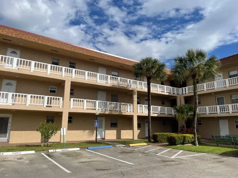 Picture of 608 SW Natura Blvd 105, Deerfield Beach FL 33441