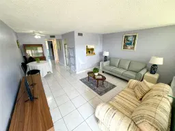 Picture of 9021 Sunrise Lakes Blvd 118, Sunrise, FL 33322