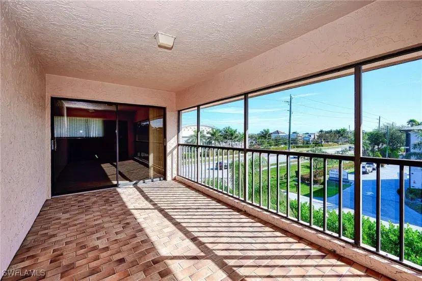 Picture of 828 Wiggins Pass Rd 11, Naples FL 34110