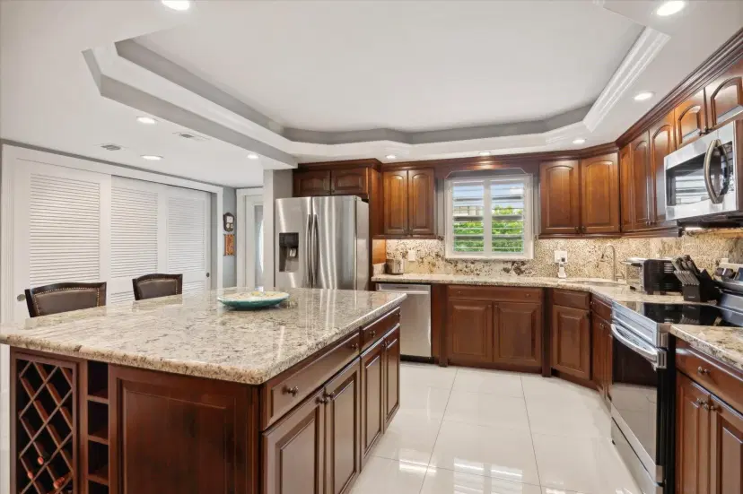 Picture of 111 S Hollybrook Dr 44-307, Pembroke Pines FL 33025