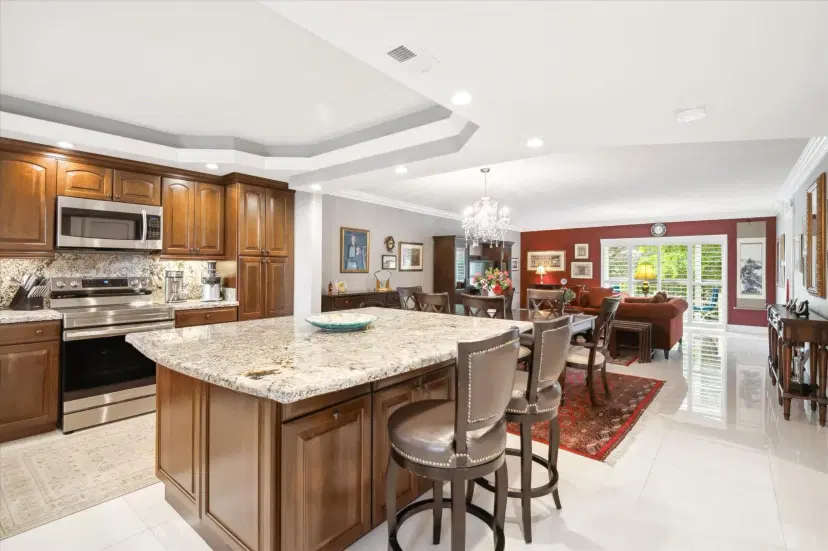 Picture of 111 S Hollybrook Dr 44-307, Pembroke Pines FL 33025