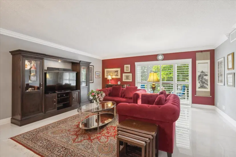 Picture of 111 S Hollybrook Dr 44-307, Pembroke Pines FL 33025