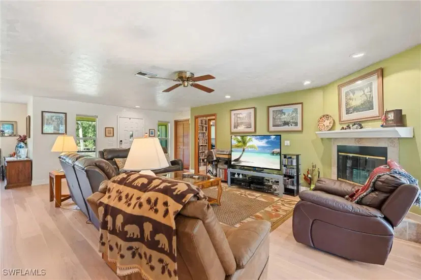 Picture of 1160 27Th St Sw, Naples FL 34117