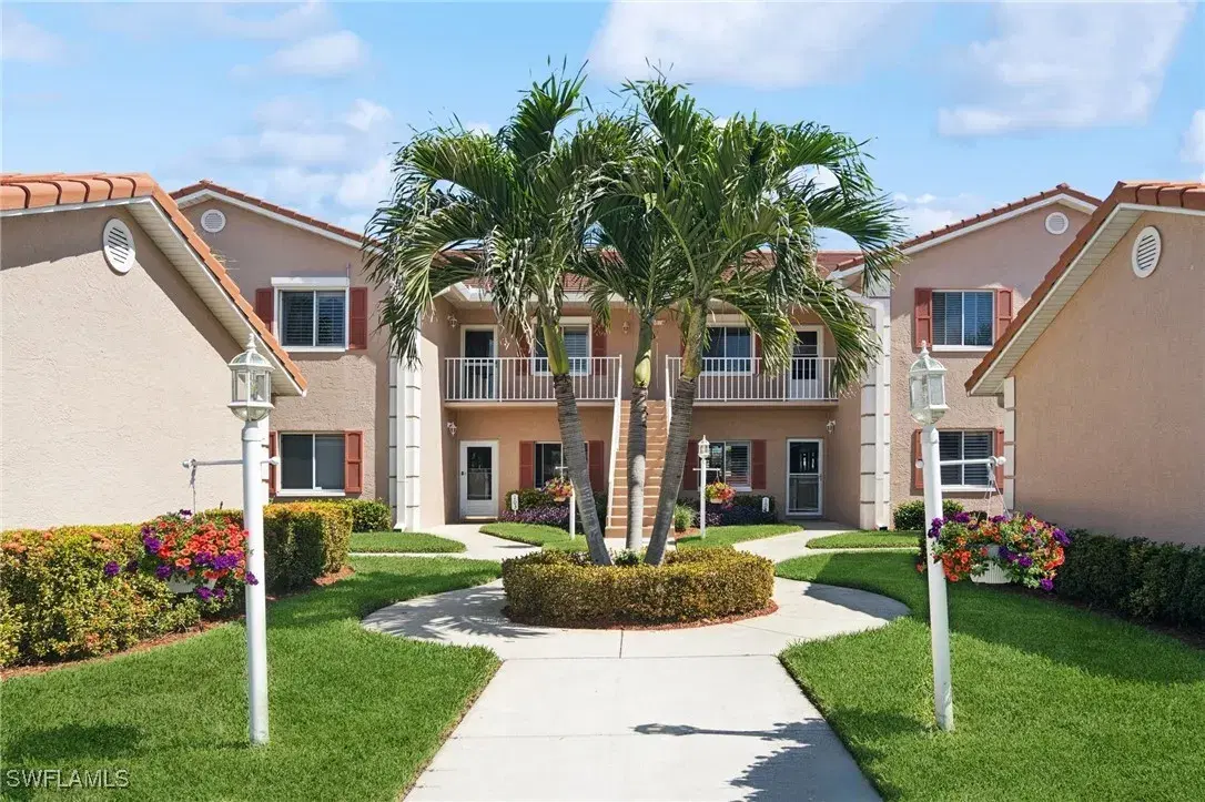 Picture of 500 Saratoga Cir F205, Naples, FL 34104