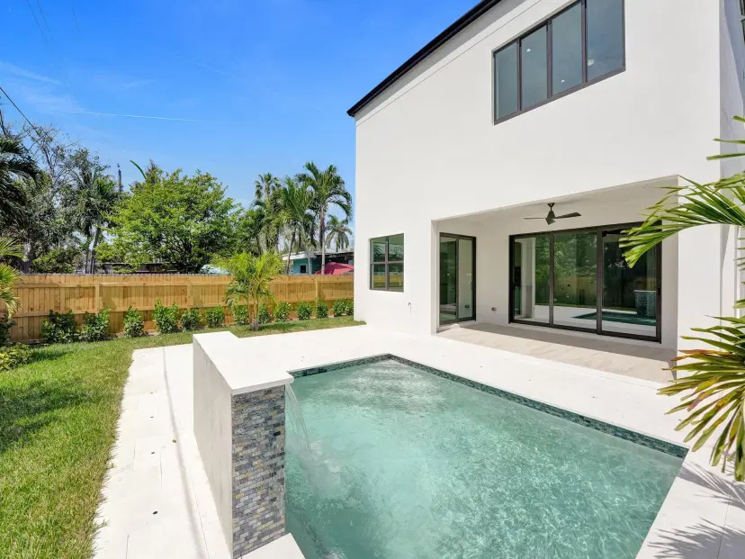 Picture of 130 E Hart Street, Lantana FL 33462