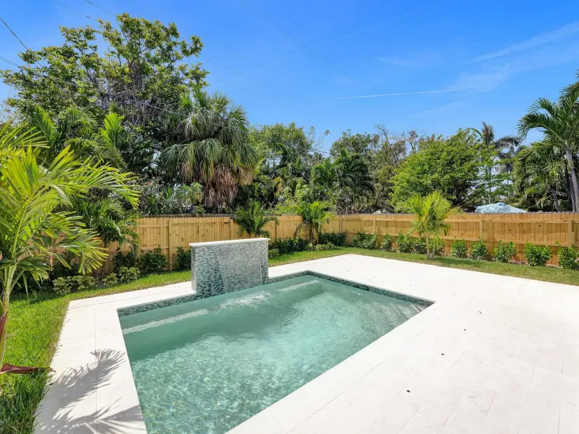 Picture of 130 E Hart Street, Lantana FL 33462