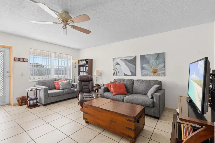Picture of 132 Camden F, West Palm Beach FL 33417