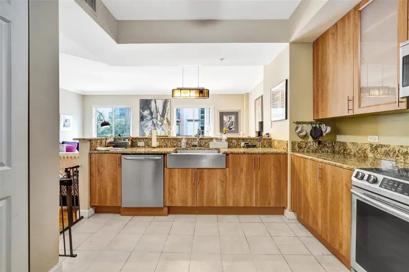 Picture of 2617 NE 14Th Ave 401, Wilton Manors FL 33334