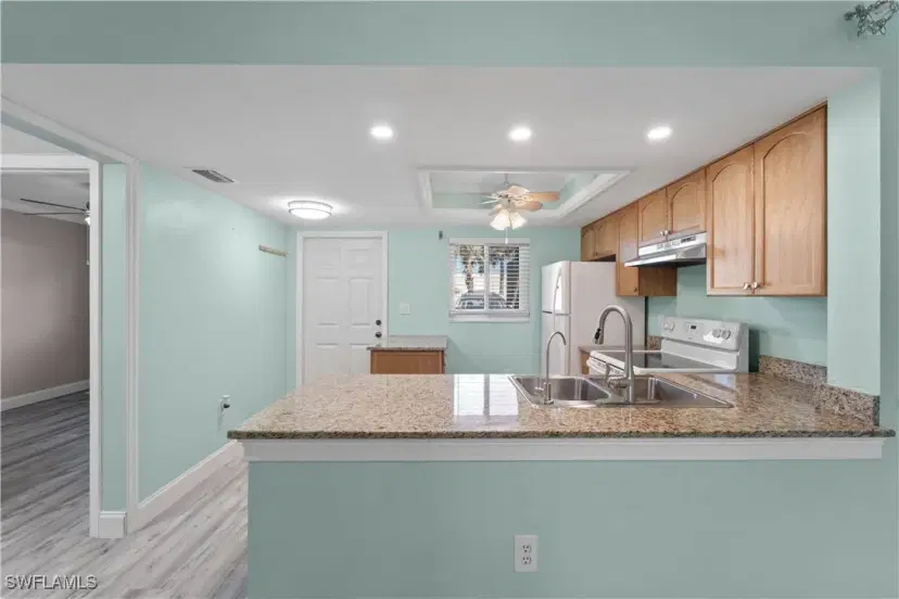 Picture of 4790 S Cleveland Ave 2102, Fort Myers FL 33907