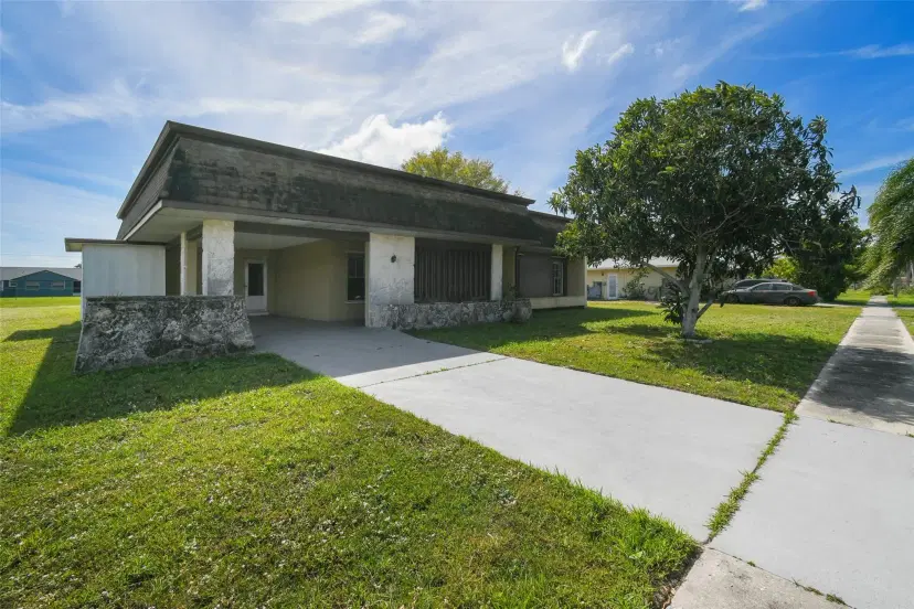 Picture of 136 SE Selva Court, Port St Lucie FL 34983