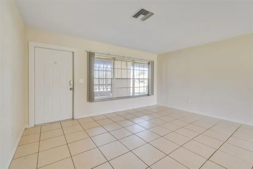 Picture of 136 SE Selva Court, Port St Lucie FL 34983
