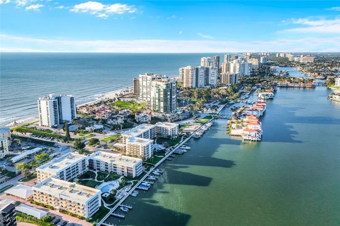 Picture of 3450 Gulf Shore Blvd N 306, Naples, FL 34103