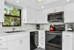 Picture of 1903 SE 40Th Ter 104, Cape Coral, FL 33904