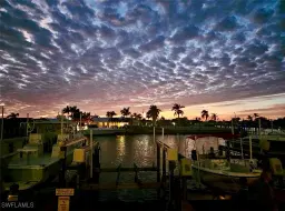 Picture of 1903 SE 40Th Ter 104, Cape Coral, FL 33904