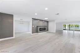 Picture of 335 Shore Dr, Fort Myers, FL 33905