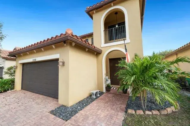 Picture of 5108 NW 48Th Ln, Tamarac FL 33319