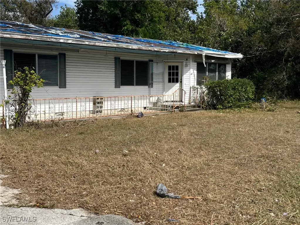 Picture of 2145 Carrell Rd, Fort Myers, FL 33901