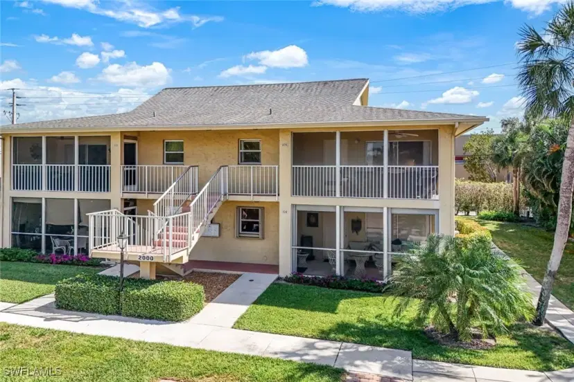 Picture of 2000 Alamanda Dr 206, Naples FL 34102