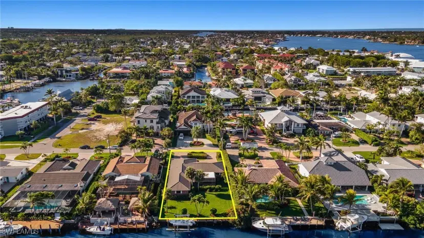 Picture of 1525 Osprey Ave, Naples FL 34102