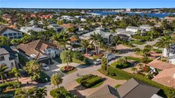 Picture of 1525 Osprey Ave, Naples, FL 34102